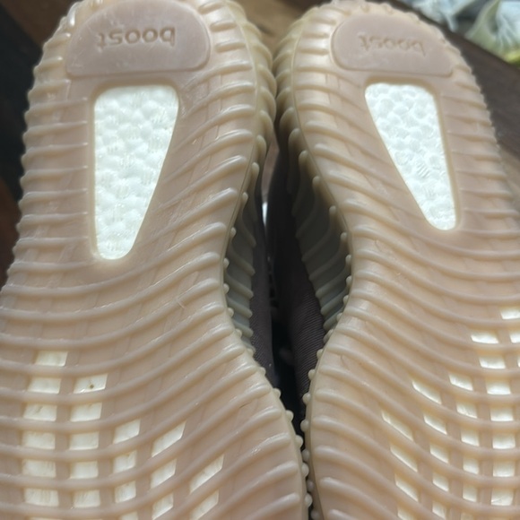 adidas Yeezy Boost 350 V2
Mono Mist
Men 6
Color released exclusively  in EU - Picture 8 of 9